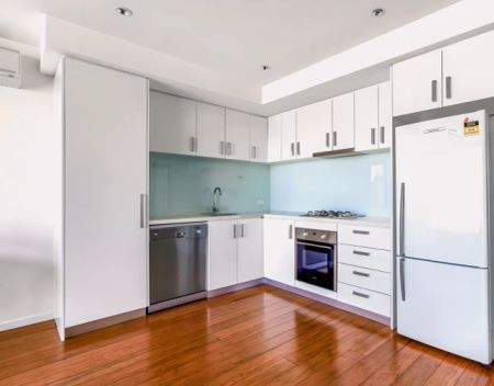 2 Bedroom*106 - Photo 4