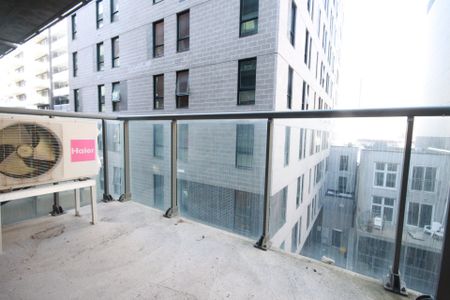 Condo for rent, Montréal (Ville-Marie) - Photo 5