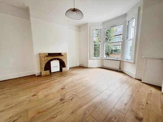4 bedroom semi-detached house to rent - Photo 1