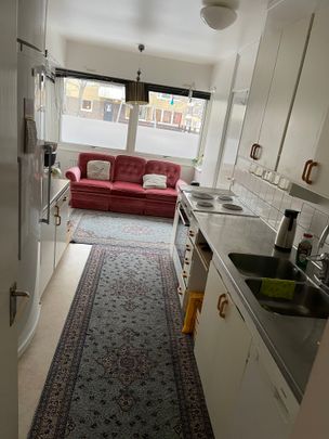 Stångholmsbacken, Skärholmen - Photo 1