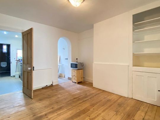 3 bedroom terraced house to rent - Photo 1