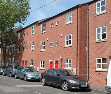 4 bedroom townhouse to rent - Photo 3