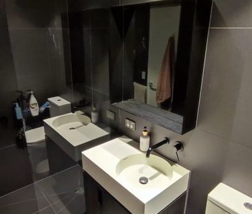 North Melbourne - Photo 4