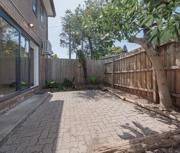 4/177 Clauscen Street, Fitzroy North VIC 3068 - Photo 2