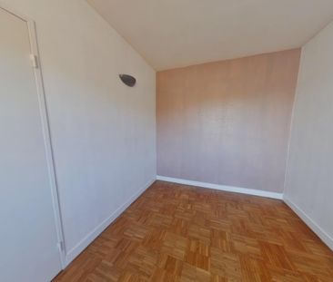 Location Appartement 3 pièces 65m² LOUDUN 86200 - Photo 3