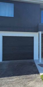 Large 4 bedroom family home - Photo 4