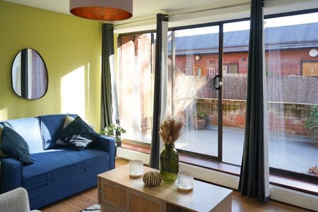 3 Bed Flat, Oakshott Court, NW1 - Photo 2