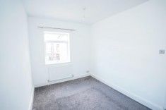 3 bed House - Terraced for Rent - Photo 5