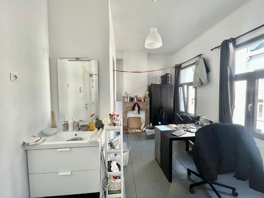 Gemeubelde studentenkamer met badkamer op toplocatie! - Foto 1