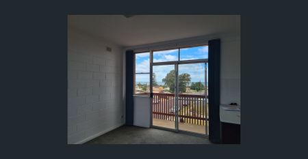 By the Sea! - Photo 4