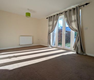 3 bedroom semi-detached house to rent - Photo 1