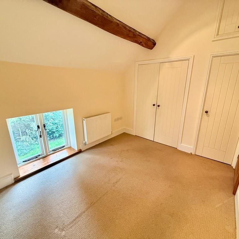 4 bedroom barn conversion to rent - Photo 1