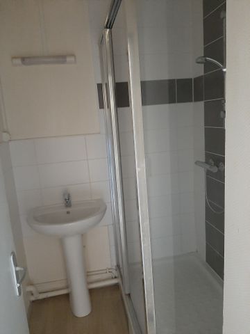 Location - Appartement T3 - 66 m² - Maîche - Photo 3