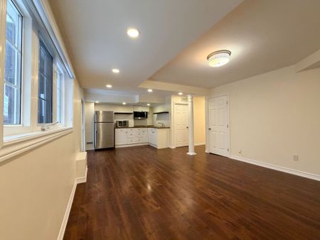 For Lease - 331 Spruce Grove Crescent Unit# Lower, Newmarket, Ontario - Photo 5