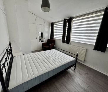 4 Bed Maisonette, Clapham Road, SW9 - Photo 2