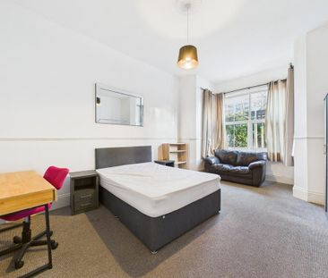 House share to rent - Photo 3