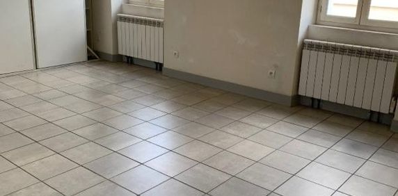 Location Appartement 4 pièces 95m² BAZAS 33430 - Photo 2