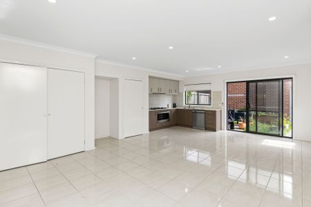 Modern 3-Bedroom Home in Prime Mickleham Location! - Photo 5