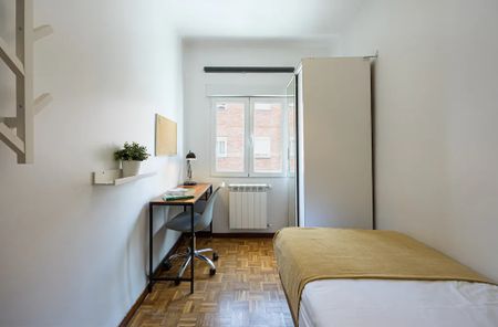 Calle de Alonso Núñez, Madrid, Community of Madrid 28039 - Photo 4