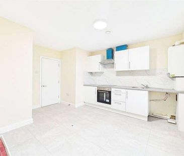 Newbury House, Andover Road, Newbury, Berkshire, RG14 - Photo 3