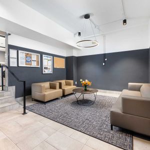 Maeford Court Apartments - Photo 2