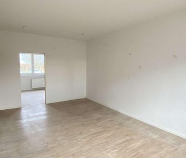 Über wenige Stufen in Ihr neues Zuhause im Erdgeschoss! - Photo 1