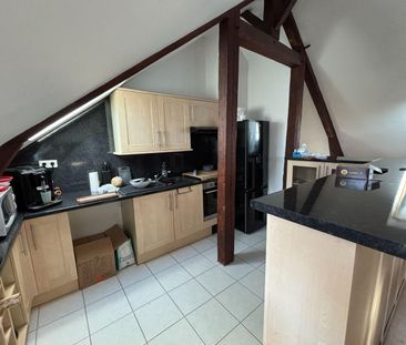 Appartement à Louer à Eu (76260) Appartement comprenant : Entrée, S... - Photo 2