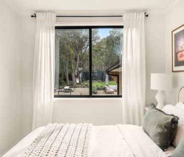 Come for the views, stay for the captivating design - Photo 1