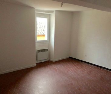 Location Appartement 2 pièces 43m² NEOULES 83136 - Photo 3
