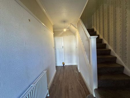 3 bedroom semi-detached house to rent - Photo 3