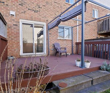 For Lease - 334 Sparrow Circle, Pickering, Ontario - Photo 6