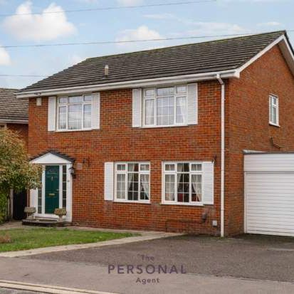 4 bedroom property to rent in Epsom - Photo 1