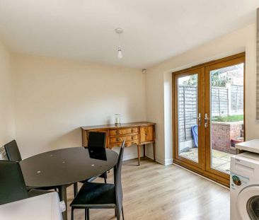 3 bedroom terraced house to rent - Photo 2