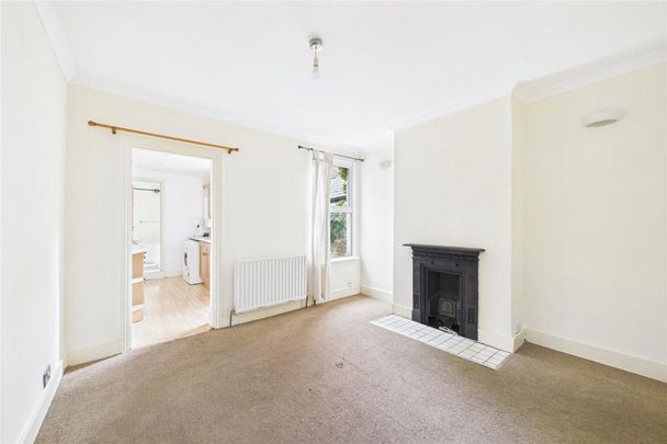 3 bedroom terraced house to rent - Photo 1