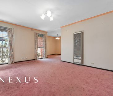 Conveniently Located - Photo 3