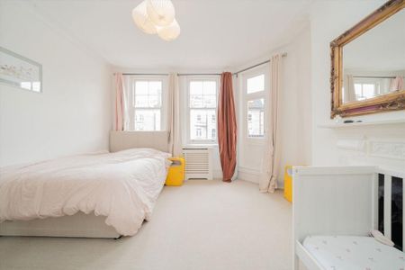 3 bedroom flat to rent - Photo 3