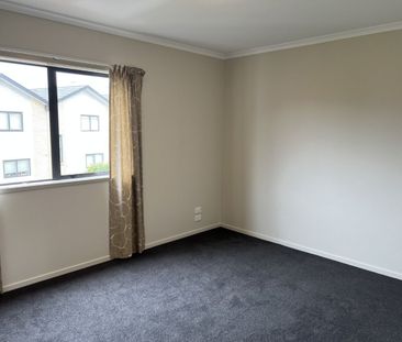 228/172 McLeod Road Te Atatu South - St Clair Village Ã¢€“ Beautifu... - Photo 2