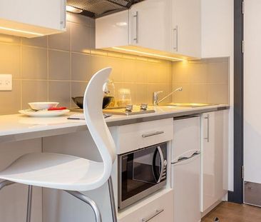 Studio to rent - Photo 1