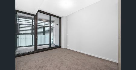 CITY LUXURY IN THE HEART OF ALL THE ACTION - 38 YORK STREET - Photo 4