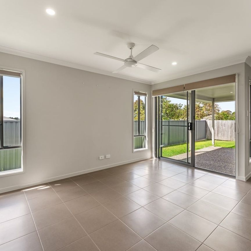 Well presented home with yard area - Photo 1