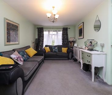 Fernes Close, Uxbridge, UB8 - Photo 2