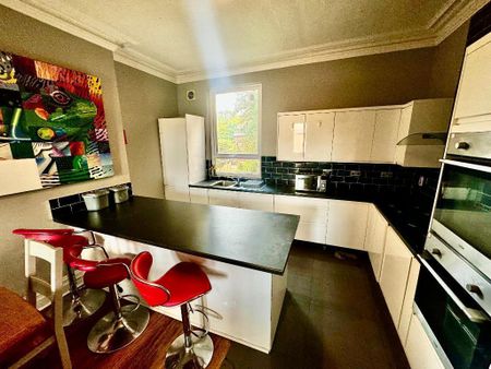 10 bedroom detached house to rent - Photo 4