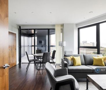 2 bedroom flat to rent - Photo 2