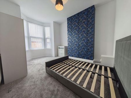 4 bedroom house share to rent - Photo 3