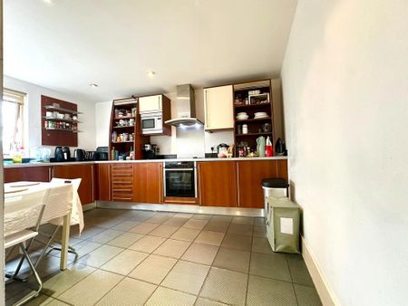 3 bedroom apartment to rent - Photo 5