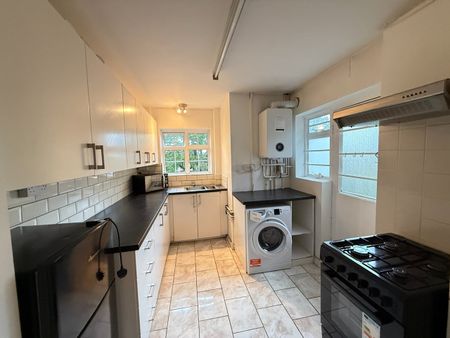 2 Bed Flat, Kings Drive, HA9 - Photo 4