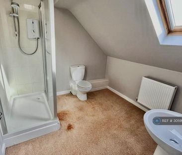 3 bedroom terraced house to rent - Photo 6