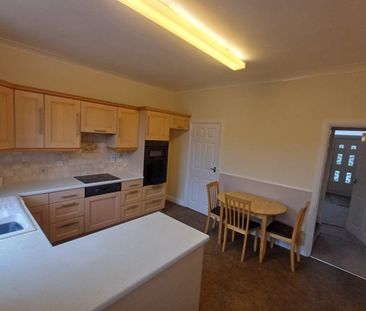 2 bed Terraced - To Let - Photo 2