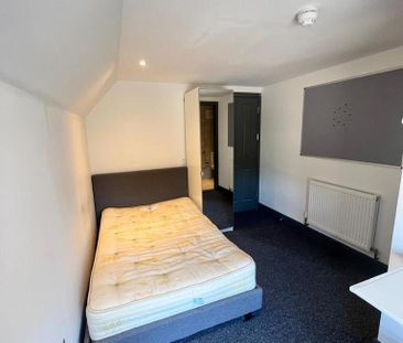 4 bedroom apartment to rent - Photo 5