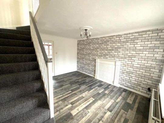 2 Bedroom Semi-Detached House - Photo 1